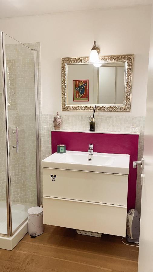 Accogliente Loft A 8 Min Dal Duomo Apartment Milan Luaran gambar