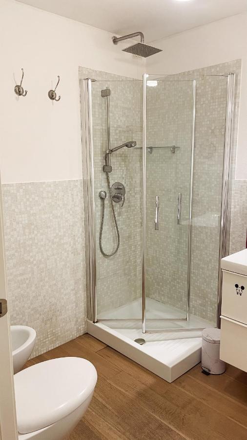 Accogliente Loft A 8 Min Dal Duomo Apartment Milan Luaran gambar